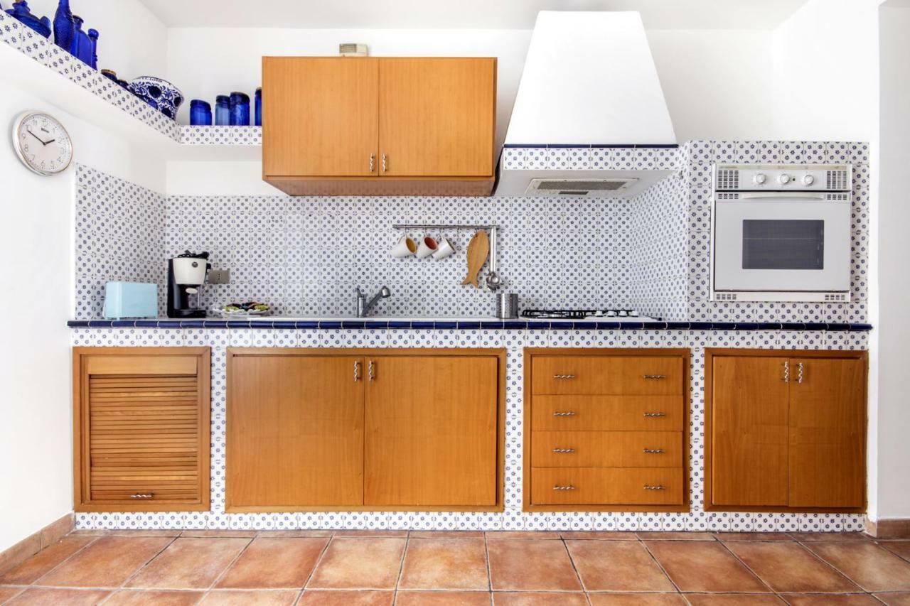 Ferienwohnung Area 52 Storia Ed Eleganza Vicino Ai Teatri Palermo Exterior foto